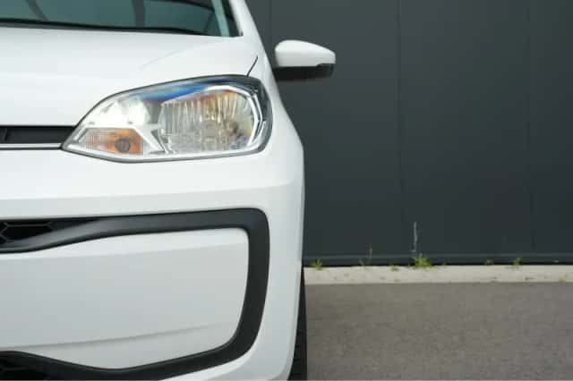 Volkswagen Up! (2018) thumbnail 4