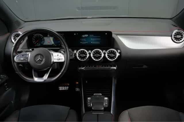 Mercedes-Benz EQA (2022) thumbnail 4
