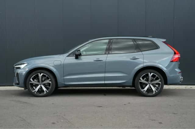 Volvo XC60 (2024) thumbnail 3