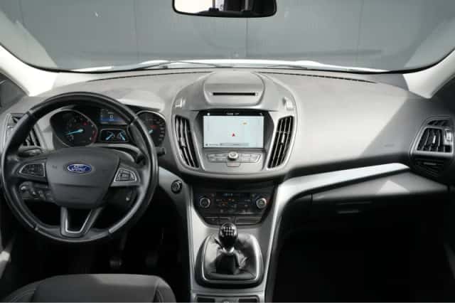 Ford Kuga (2018) thumbnail 5