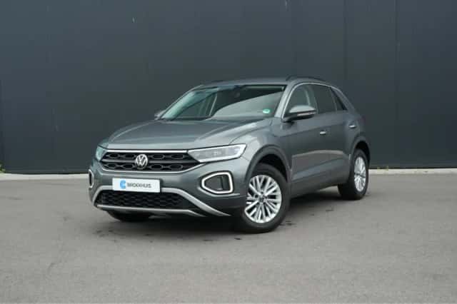 Volkswagen T-Roc (2023) thumbnail 1