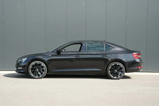 Škoda Superb (2020) thumbnail 3