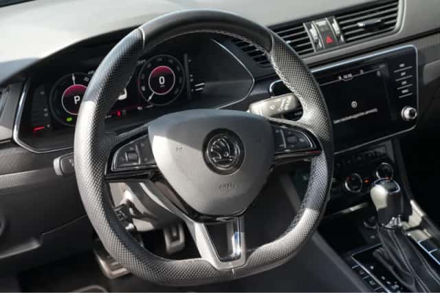 Škoda Superb (2020) thumbnail 5