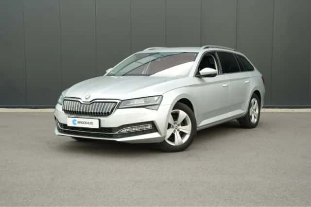 Škoda Superb (2022) thumbnail 1