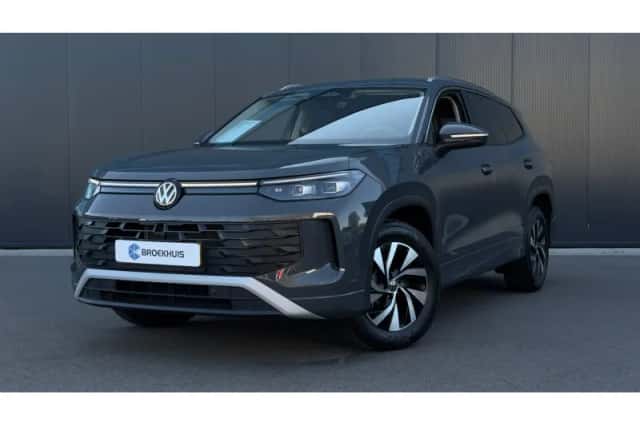 Volkswagen Tayron (2025) thumbnail 1