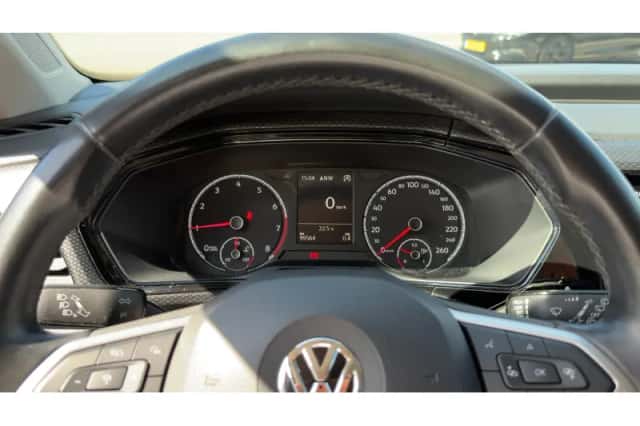 Volkswagen T-Cross (2019) thumbnail 6
