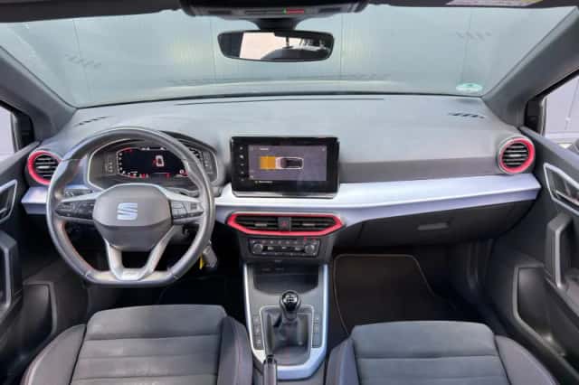 SEAT Arona (2021) thumbnail 4