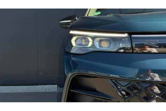Volkswagen Tiguan (2025) thumbnail 3