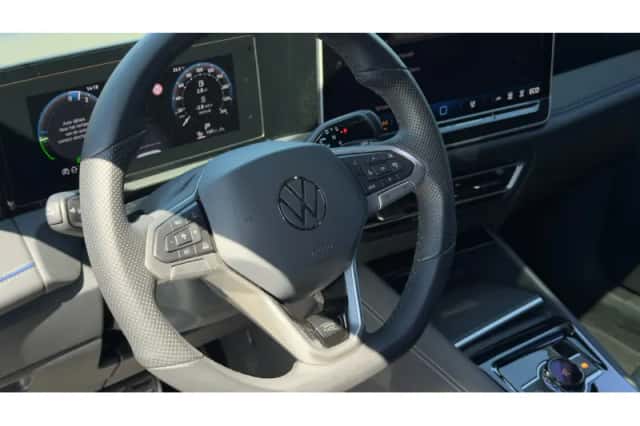 Volkswagen Tiguan (2025) thumbnail 6