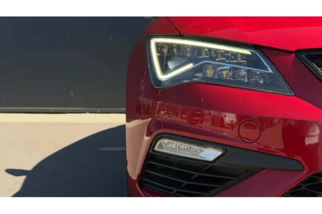 SEAT Leon (2019) thumbnail 3
