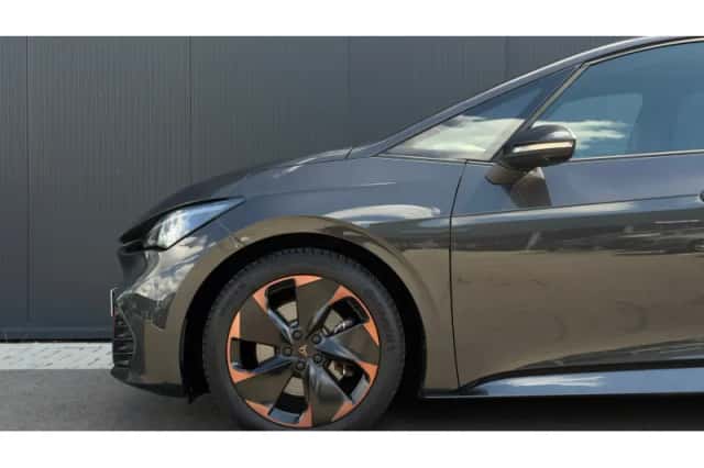 CUPRA Born (2024) thumbnail 5