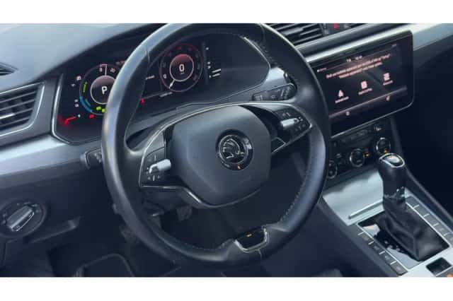 Škoda Superb (2021) thumbnail 6