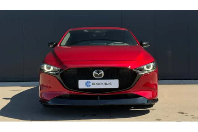 Mazda 3 (2024) thumbnail 2