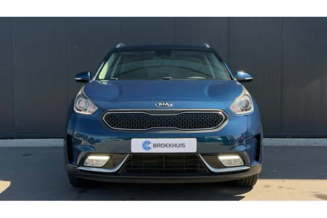 Kia Niro (2017) thumbnail 2