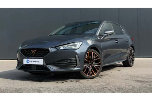 CUPRA Leon (2022) thumbnail 1