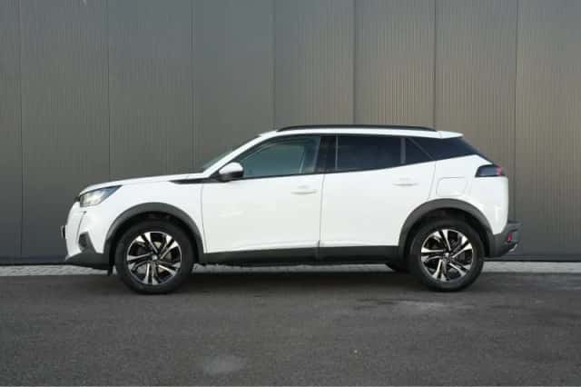 Peugeot 2008 (2020) thumbnail 4