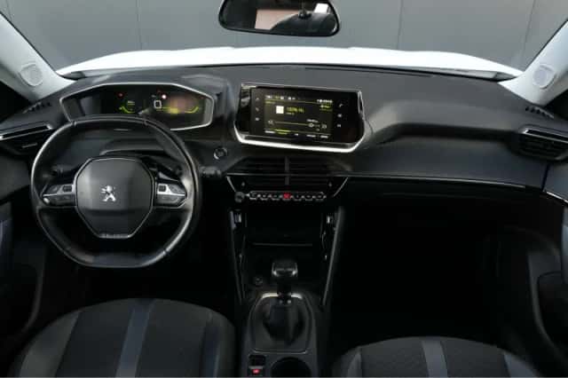 Peugeot 2008 (2020) thumbnail 5