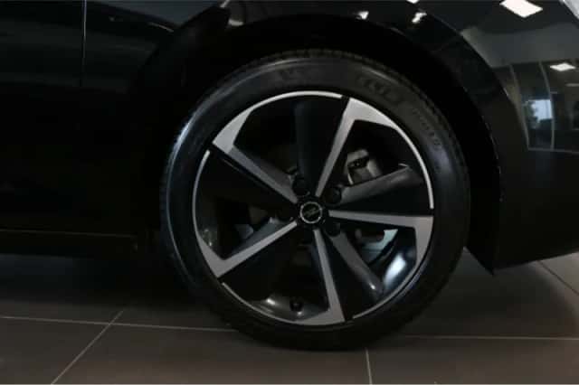 Opel Astra (2023) thumbnail 13