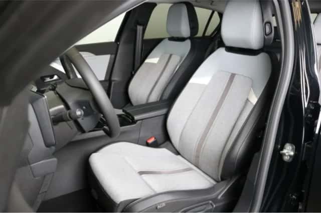 Opel Astra (2023) thumbnail 16