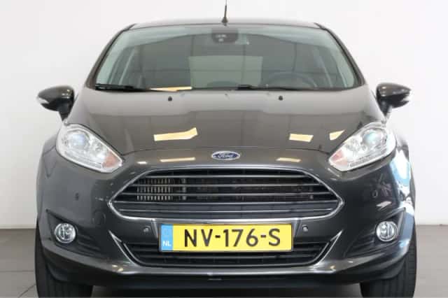 Ford Fiesta (2017) thumbnail 2