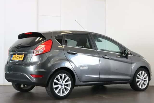 Ford Fiesta (2017) thumbnail 5