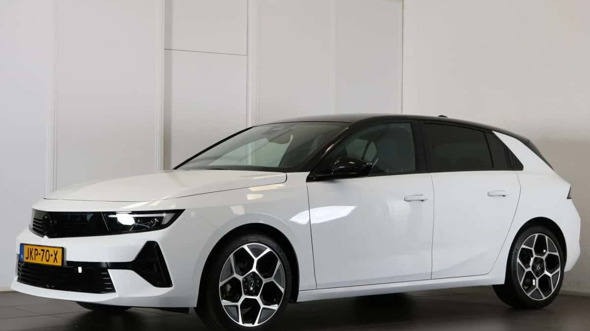 Opel Astra (2025) — foto 1