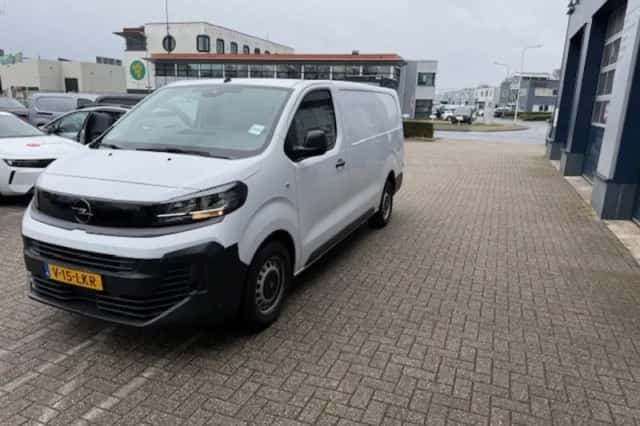 Opel Vivaro (2025) thumbnail 1