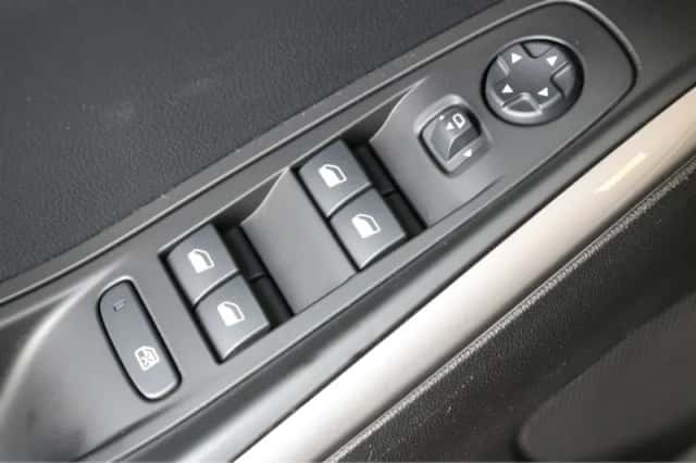 Opel Grandland (2022) thumbnail 21