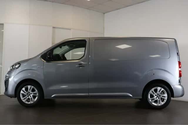 Opel Vivaro (2024) thumbnail 3