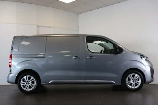 Opel Vivaro (2024) thumbnail 4