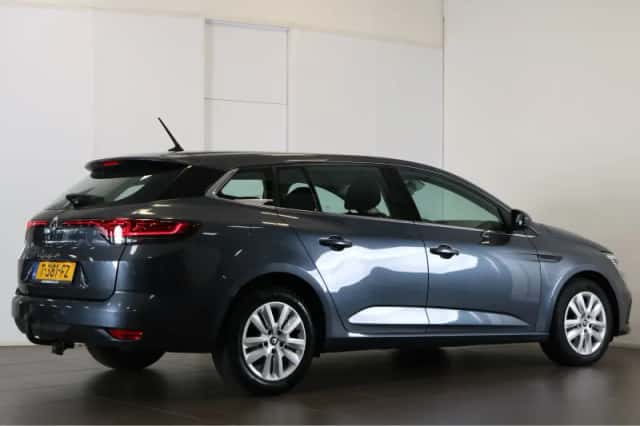 Renault Mégane (2023) thumbnail 3