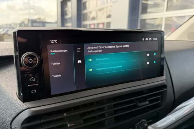 Opel Vivaro (2024) thumbnail 14