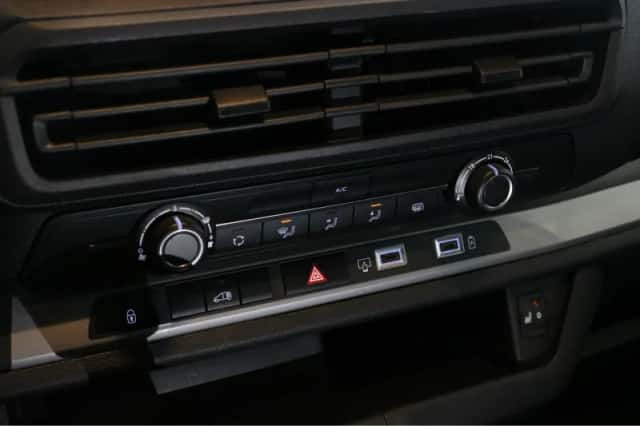 Opel Vivaro (2024) thumbnail 36