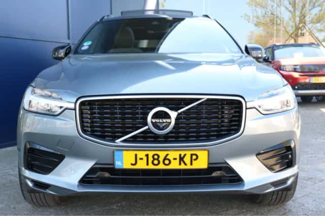 Volvo XC60 (2020) thumbnail 2
