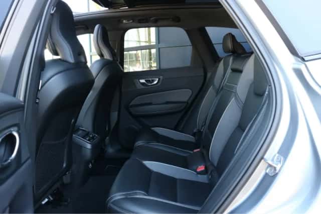 Volvo XC60 (2020) thumbnail 11