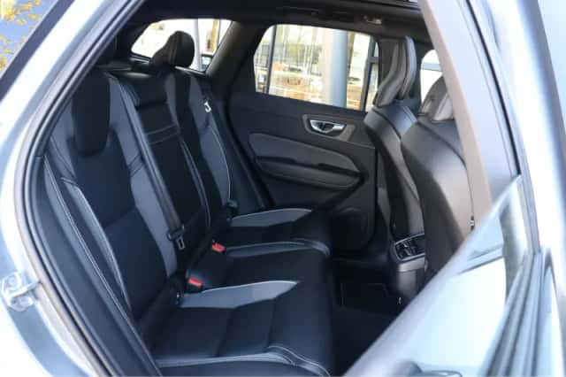 Volvo XC60 (2020) thumbnail 12