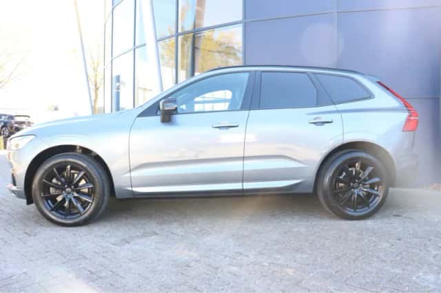 Volvo XC60 (2020) thumbnail 3