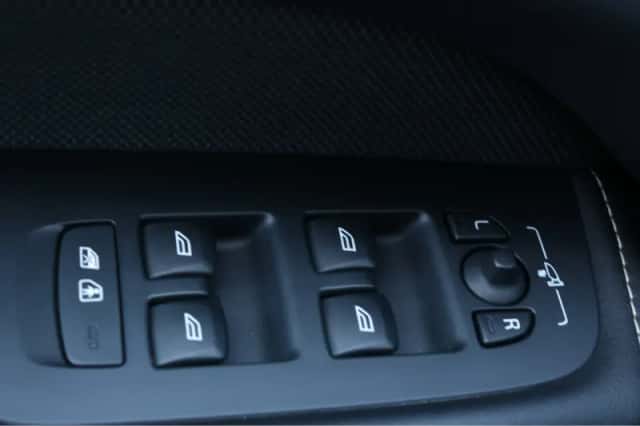 Volvo XC60 (2020) thumbnail 32
