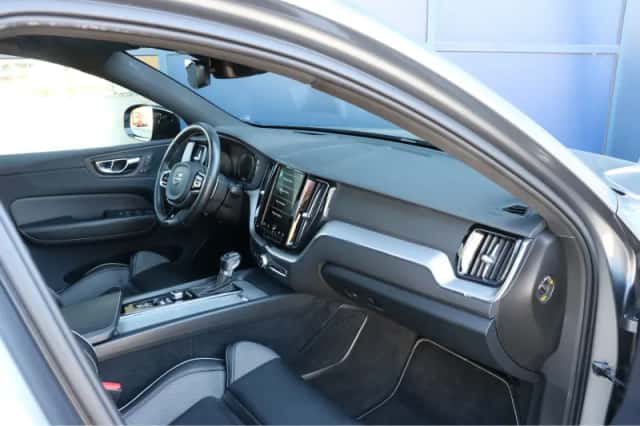 Volvo XC60 (2020) thumbnail 8
