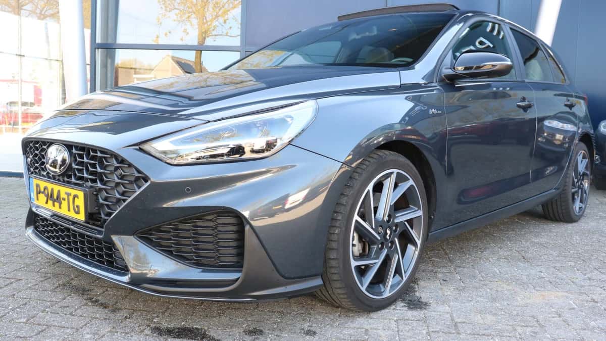 Hyundai i30 (2022) — foto 1