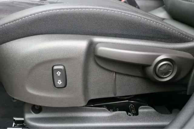 Opel Crossland (2023) thumbnail 10