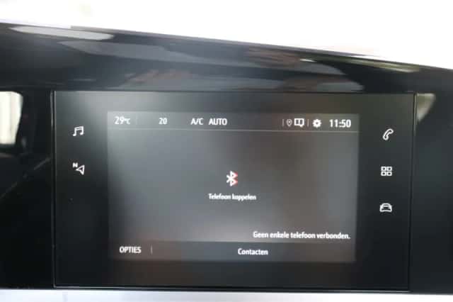 Opel Mokka-e (2022) thumbnail 24