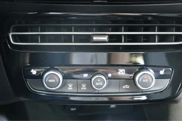 Opel Mokka-e (2022) thumbnail 28