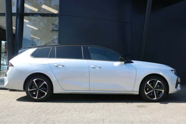 Opel Astra Sports Tourer (2024) thumbnail 3