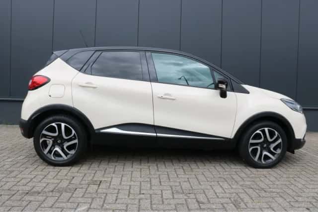Renault Captur (2015) thumbnail 4