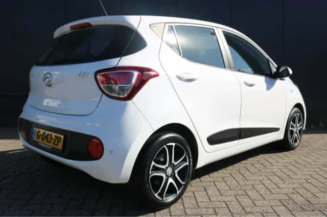 Hyundai i10 (2020) thumbnail 3