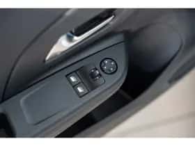 Opel Corsa (2022) thumbnail 17