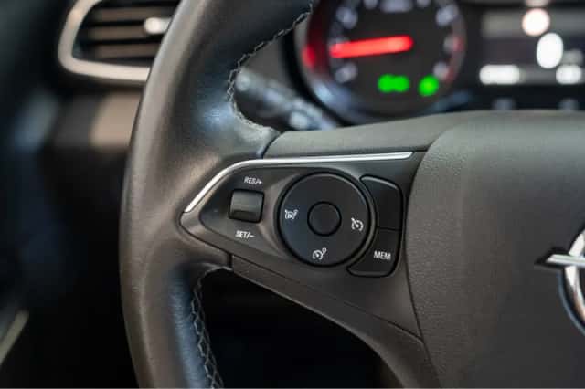 Opel Grandland X (2020) thumbnail 21