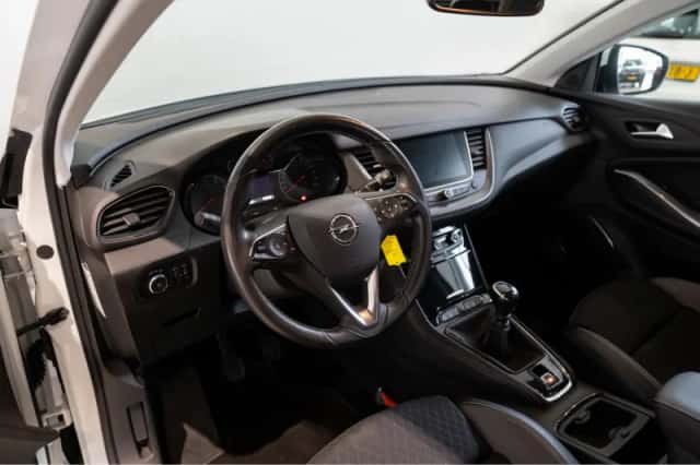 Opel Grandland X (2019) thumbnail 13