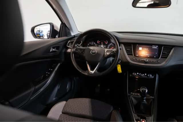 Opel Grandland X (2019) thumbnail 32
